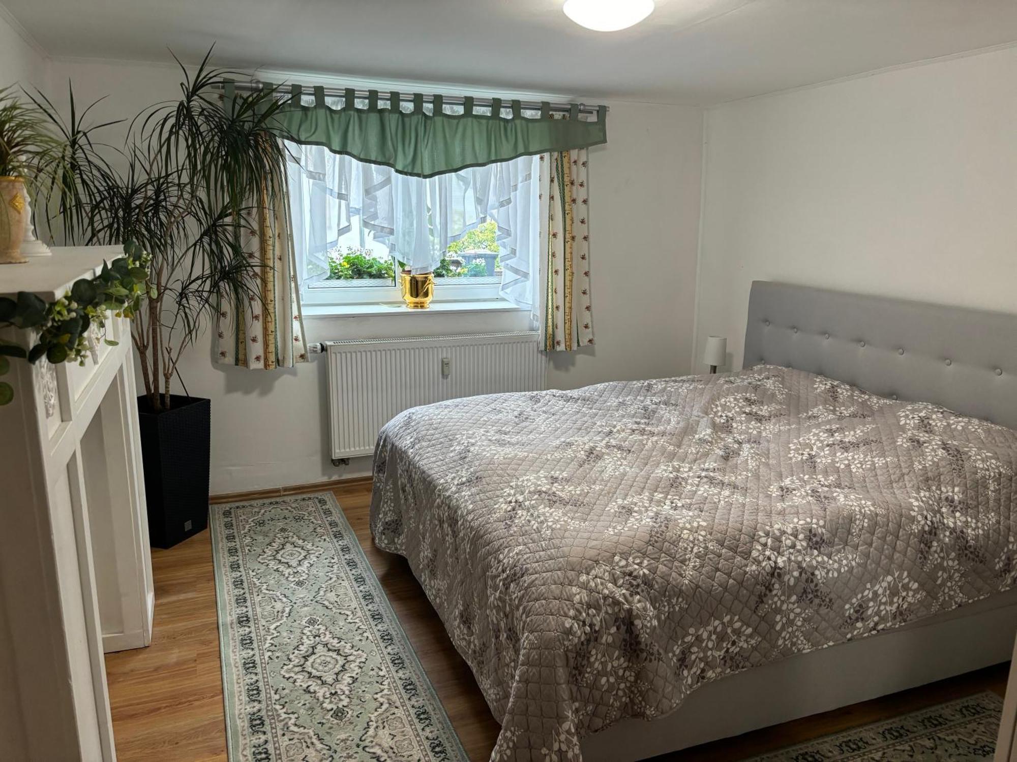 Eifeltoerchen Bed and Breakfast Kirchheim  Eksteriør billede